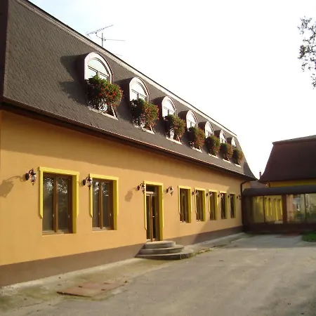 Dávid 3*